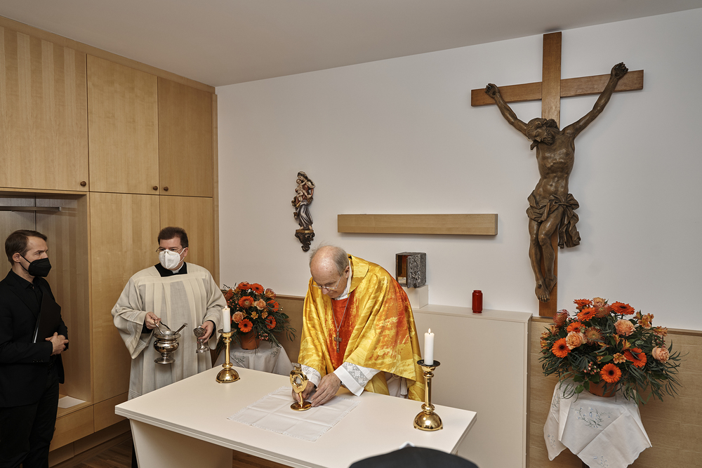Kardinal Schönborn bei der Segnung der Kapellen Kritzendorf / Barmherzige Brüder Österreichs
