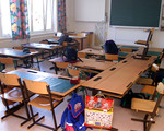 Schule,Schulwesen,Bildung,Ausbildung,Lernen,Unterricht,Kameradschaft,Volksschuls,Grundschule,Schulklasse,Ferien.Copyright (2000) by BilderBox- Erwin Wodicka; A-4062 Thening; www.bilderbox.com, Tel:+43 (0) 676 / 5103678; 
