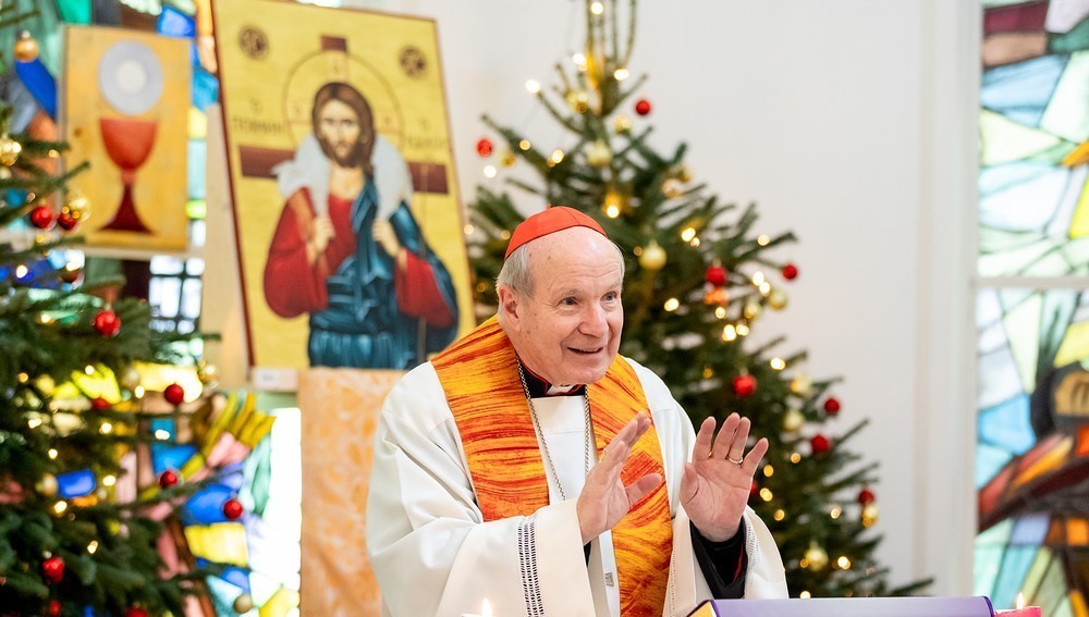 Häftlinge feierten Weihnachten mit Kardinal Schönborn / Erzdiözese Wien / Stephan Schönlaub Häftlinge feierten Weihnachten mit Kardinal Schönborn
