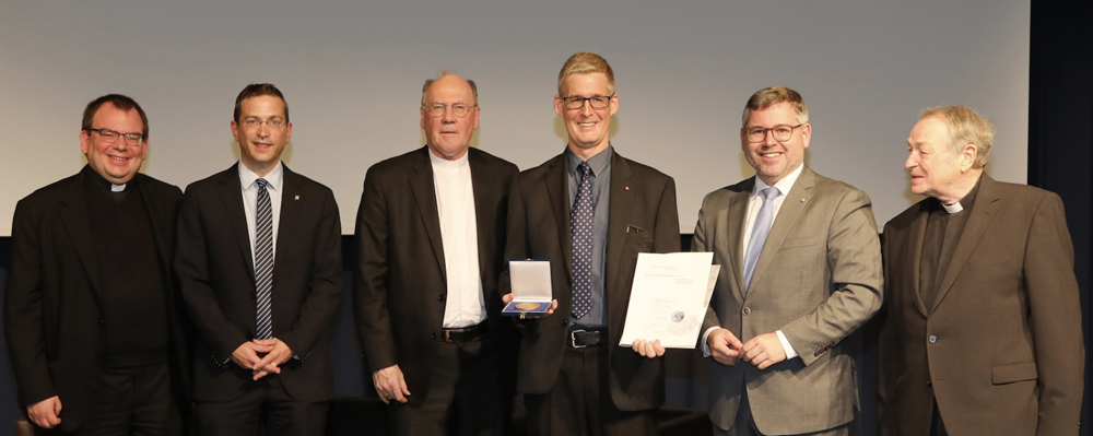 St. Pölten: Landesverdienstmedaille für Diözesanarchiv-Leiter Thomas Aigner / Diözese St. Pölten / Pressestelle