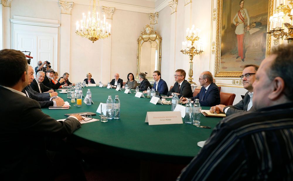 Round Table zum Thema 'Alterseinsamkeit' / BKA/Dragan Tatic, Dragan Tatic Am 7. September 2020 fand im Bundeskanzleramt ein Round Table zum Thema 'Alterseinsamkeit' statt.