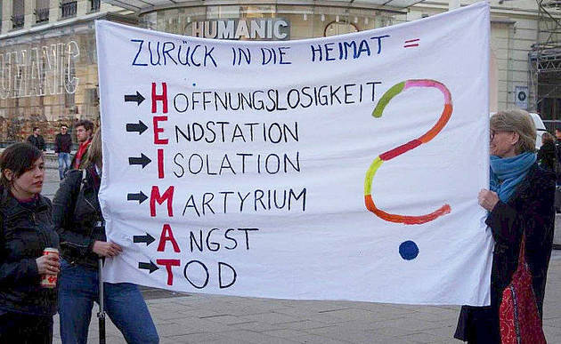 Mahnwache für abgeschobene Flüchtlinge / Pfarrnetzwerk Asyl