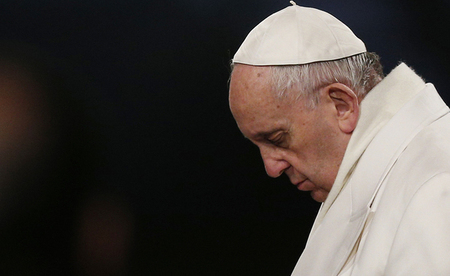 Papst Franziskus im Gebet versunken / Copyright 2016, KNA. Alle Rechte vorbehalten, Paul Haring