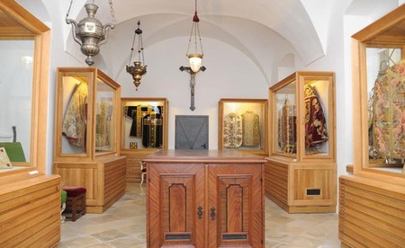 Schatz- und Paramentenkammer im Diözesanmuseum St. Pölten / dz-museum.at