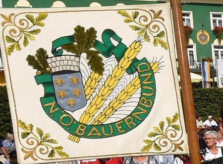 Fahne des NÖ Bauernbundes / NÖ Bauernbund / Lackinger