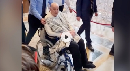 Video vom Papst im Unterhemd bringt Vatikan in Verlegenheit