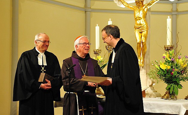 Uschmann Bischof Michael Bünker, Erzbischof Franz Lackner und Superintendent Olivier Dantine