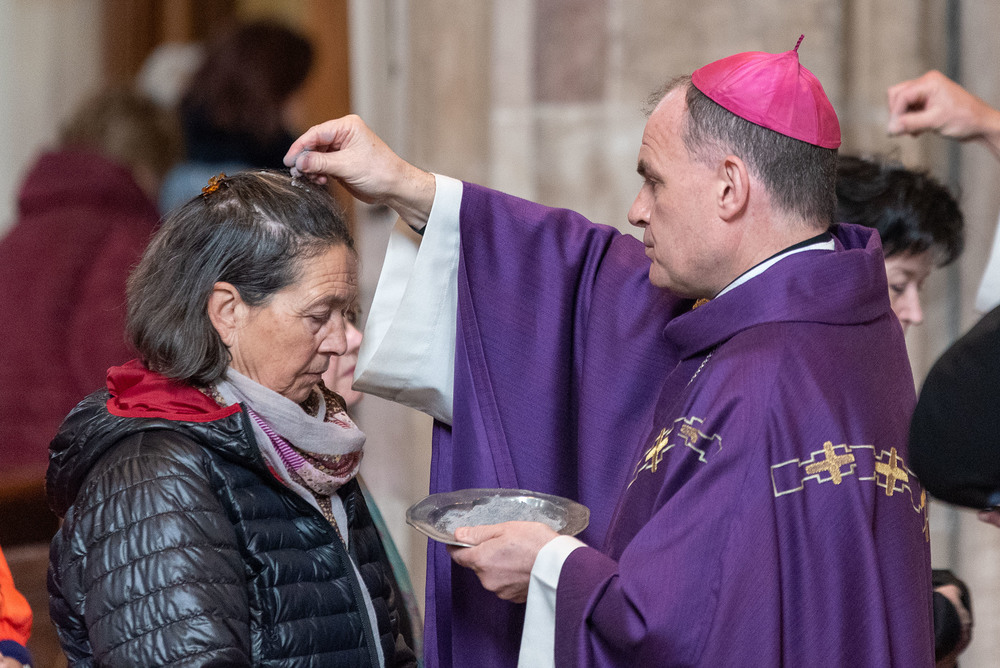 Aschermittwochgottesdienst mit Südtiroler Bischof Muser im Bozner Dom / Diözese Bozen-Brixen/ohnewein
